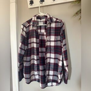 American Eagle Women’s Red and Blue Plaid Button Down Shirt